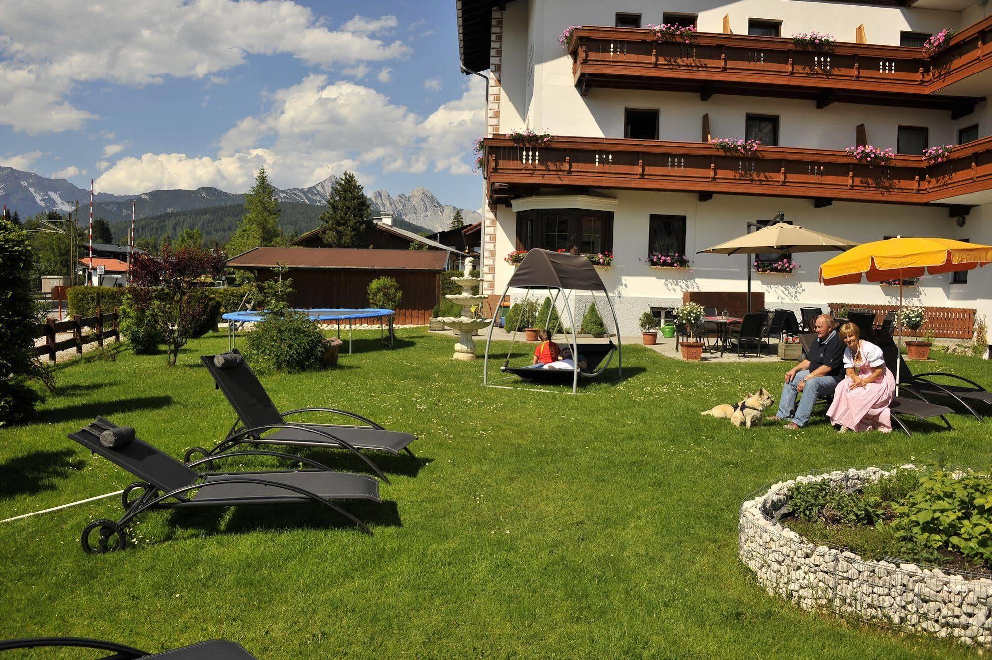 Hotel Schoenegg Seefeld in Tirol Extérieur photo