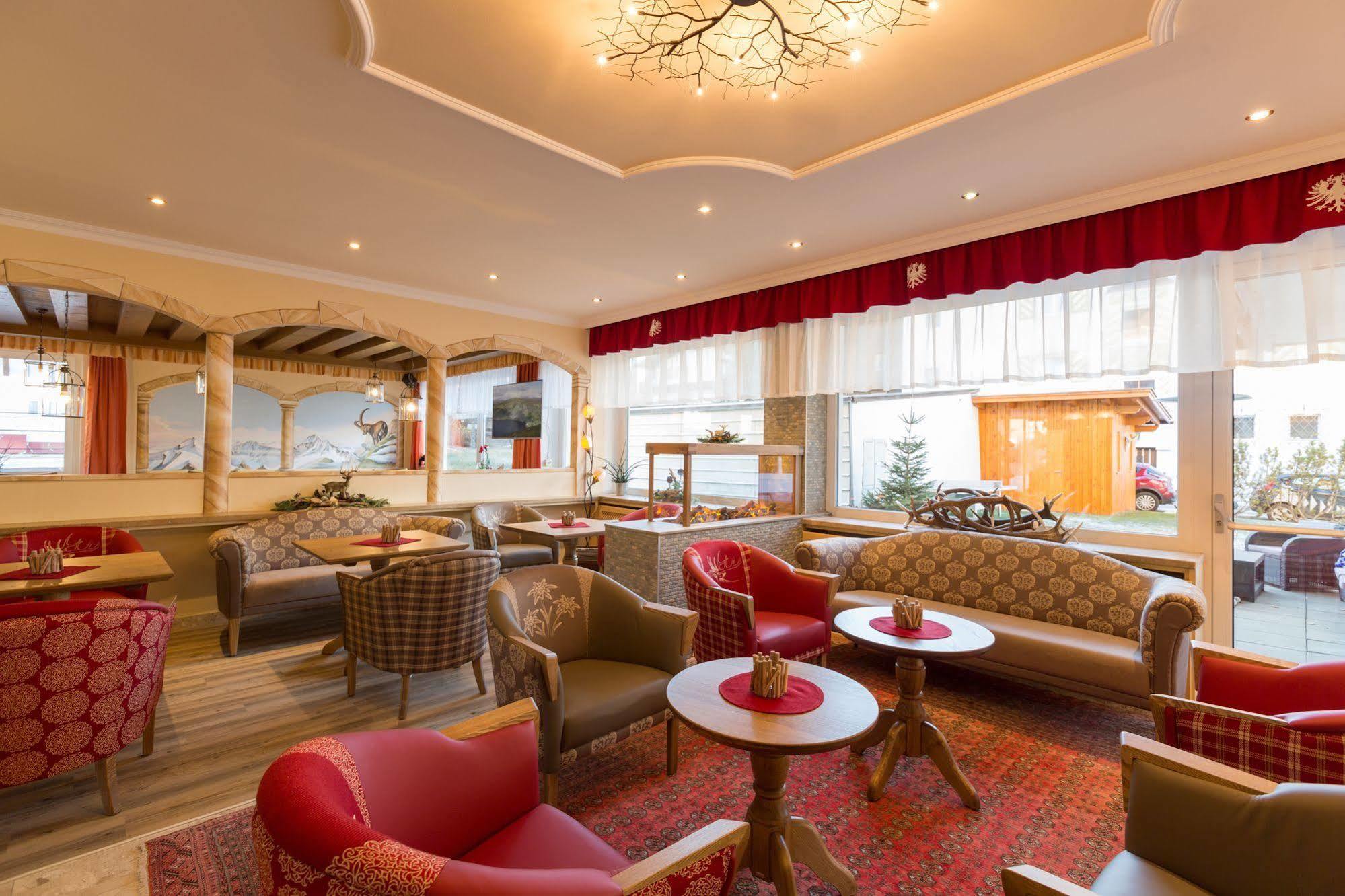 Hotel Schoenegg Seefeld in Tirol Extérieur photo