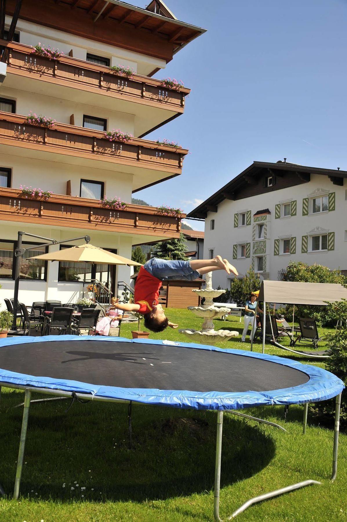 Hotel Schoenegg Seefeld in Tirol Extérieur photo